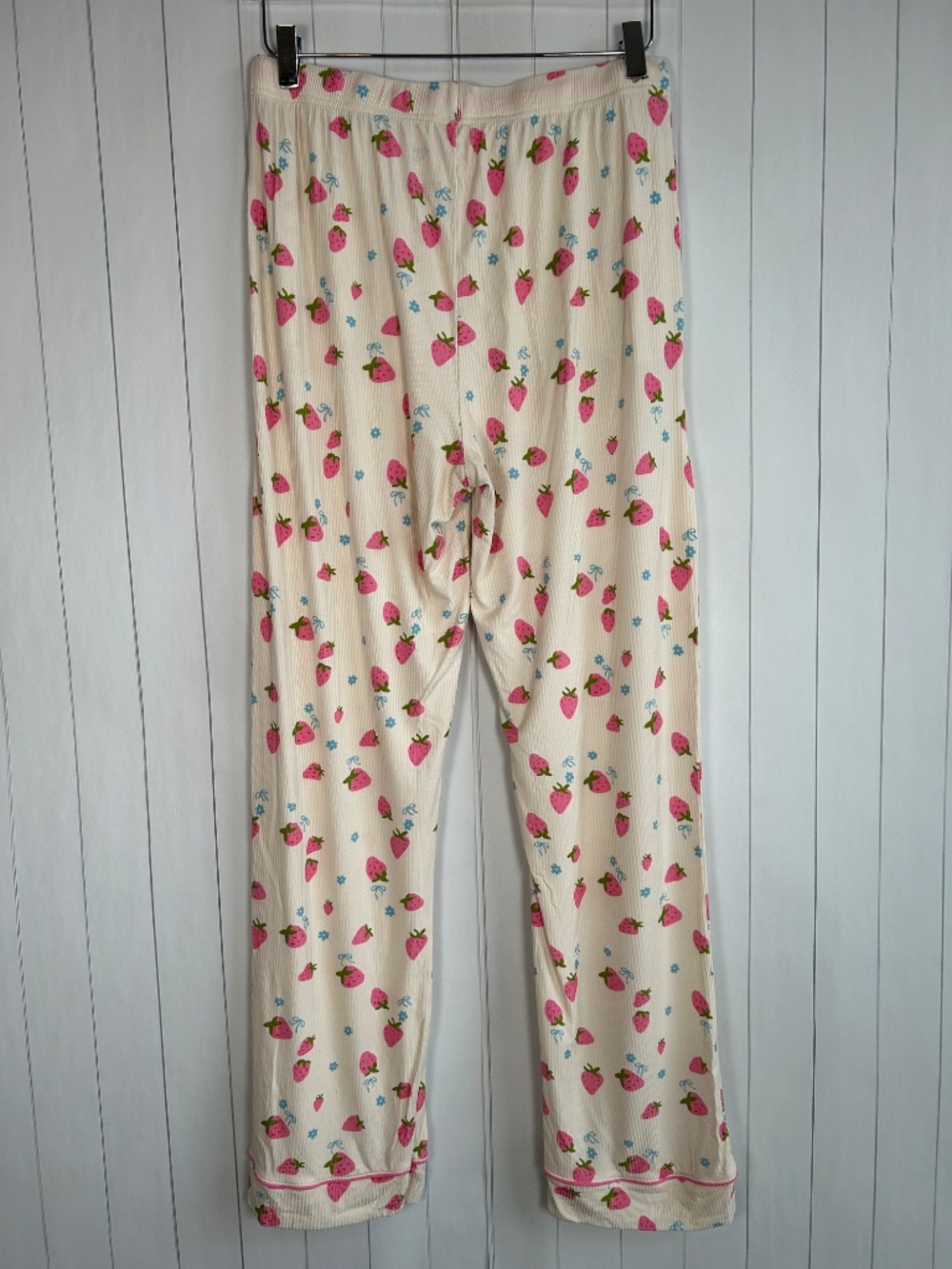 Tiny Talulah size M pajama set strawberry bow print beige bamboo long sleeve - Picture 10 of 11
